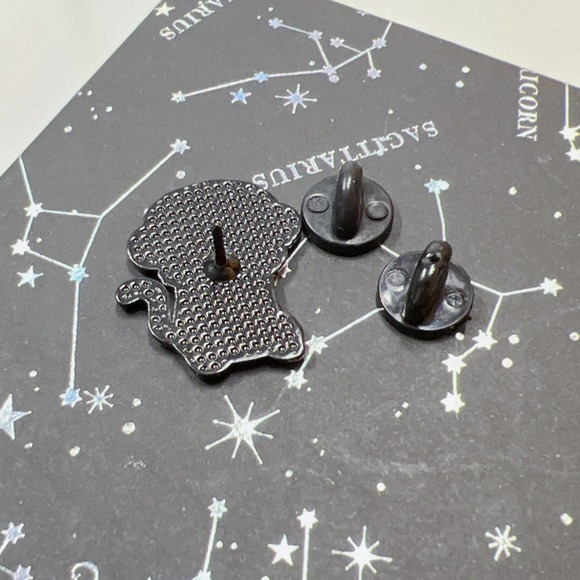 Gamer Cat Enamel Pin - Picture 4 of 6